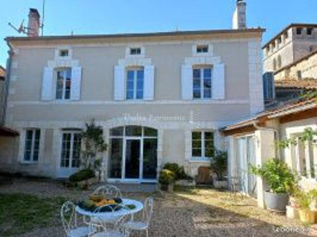 Maison 8 pièces 195 m²