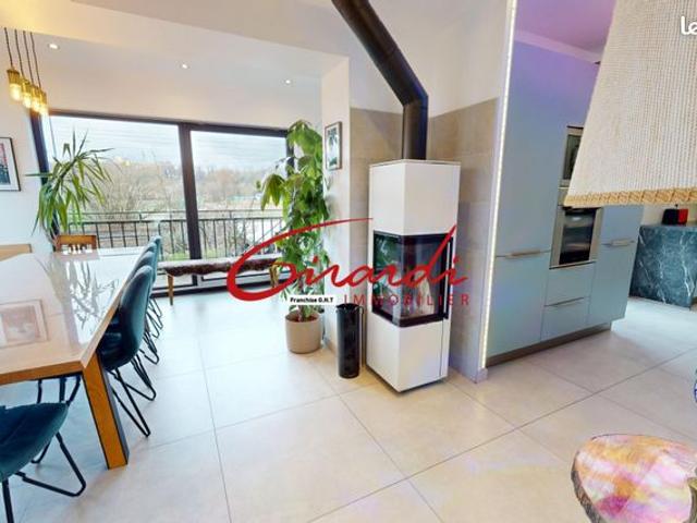 Maison 8 pièces 195 m²