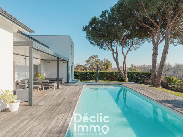 Maison 8 pièces 195 m²