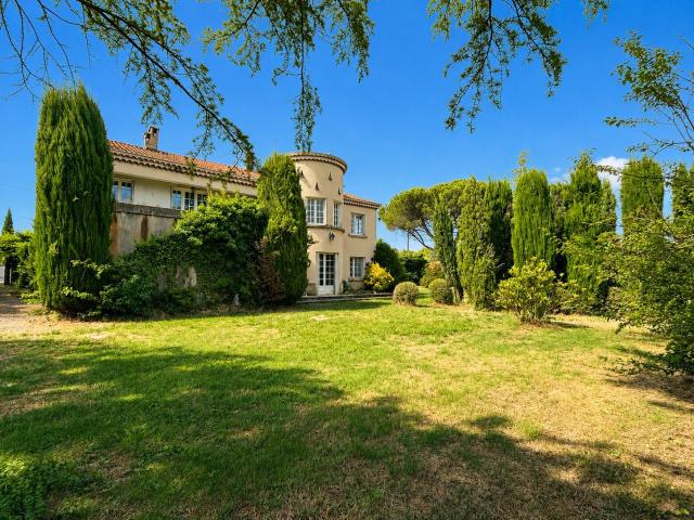 Maison 8 pièces 195 m²