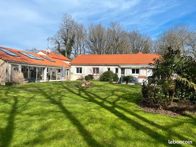 Maison 8 pièces 195 m²