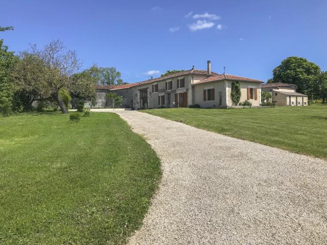 Maison 8 pièces 195 m²