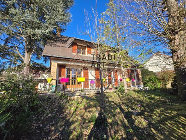 Maison 8 pièces 195 m²