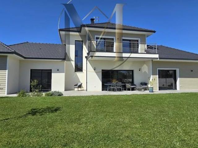 Maison 8 pièces 200 m²