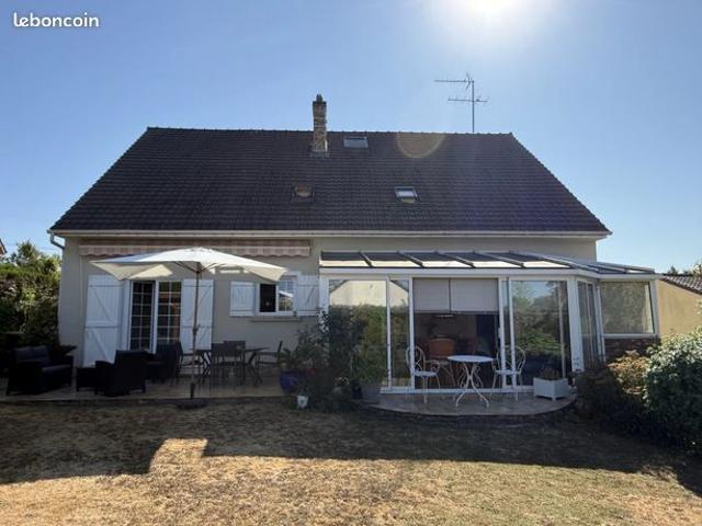 Maison 8 pièces 195 m²