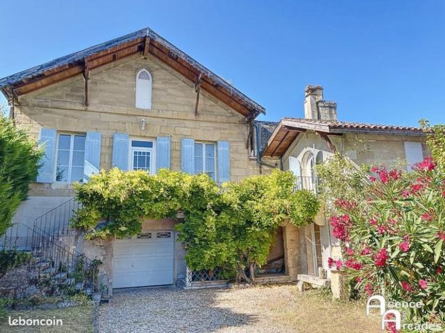Maison 8 pièces 195 m²