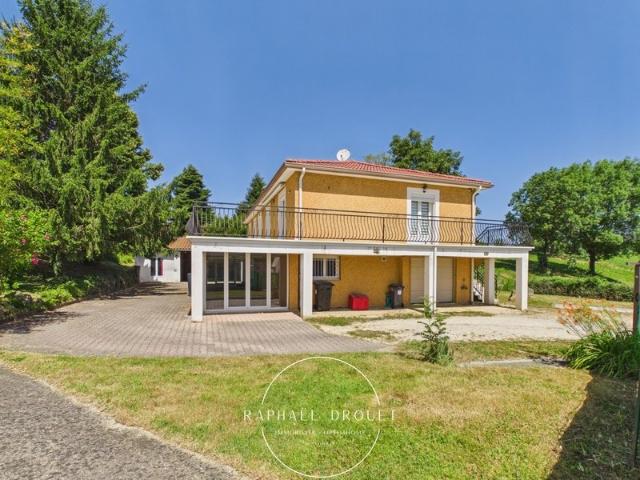 Maison 8 pièces 196 m²