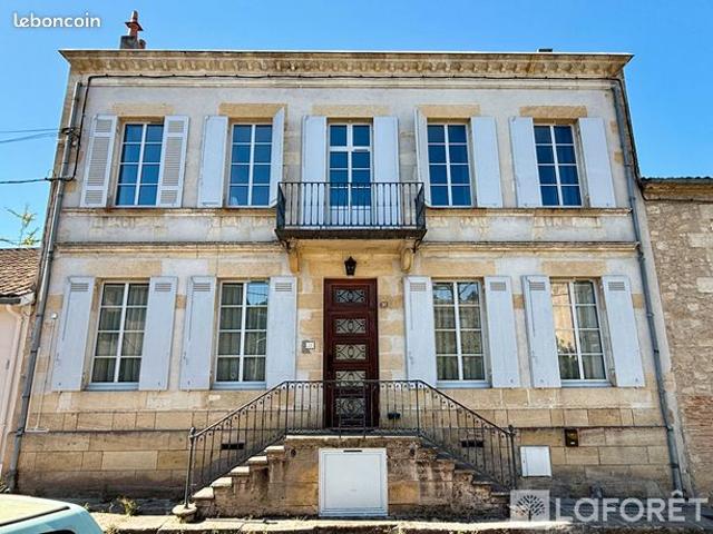 Maison 8 pièces 196 m²