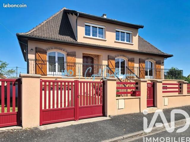 Maison 8 pièces 196 m²