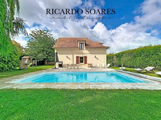 Maison 8 pièces 196 m²