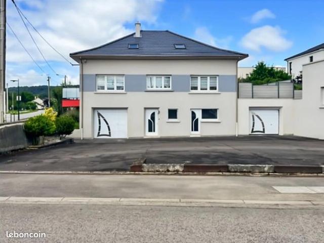 Maison 8 pièces 196 m²