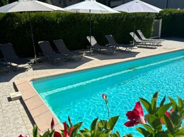 Maison 8 pièces 196 m²