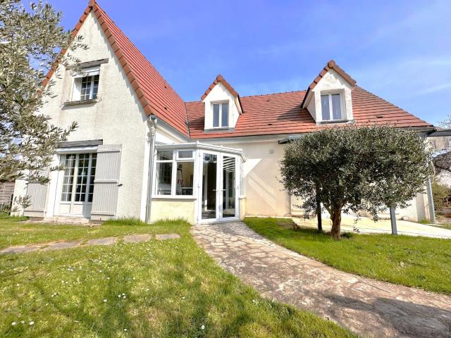 Maison 8 pièces 196 m²