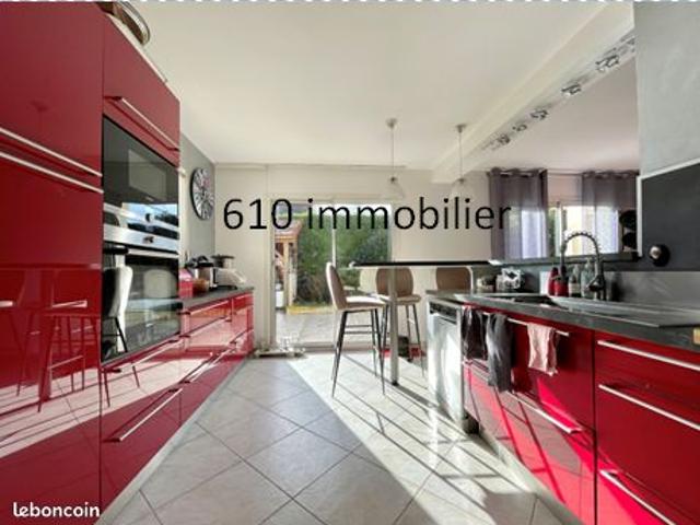 Maison 8 pièces 196 m²