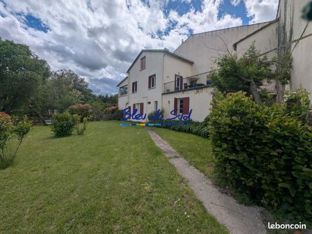 Maison 8 pièces 196 m²