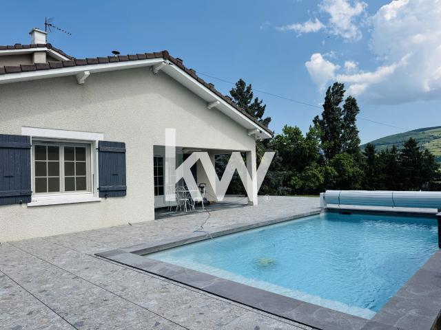 Maison 8 pièces 196 m²