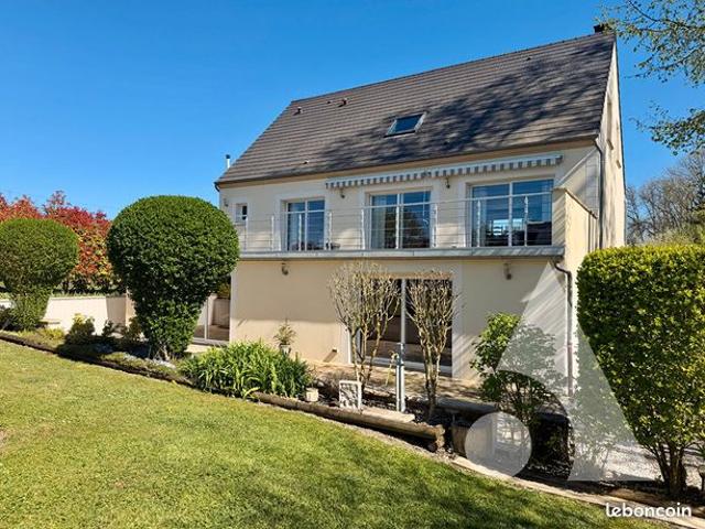 Maison 8 pièces 196 m²