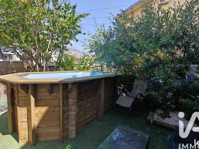 Maison 8 pièces 196 m²