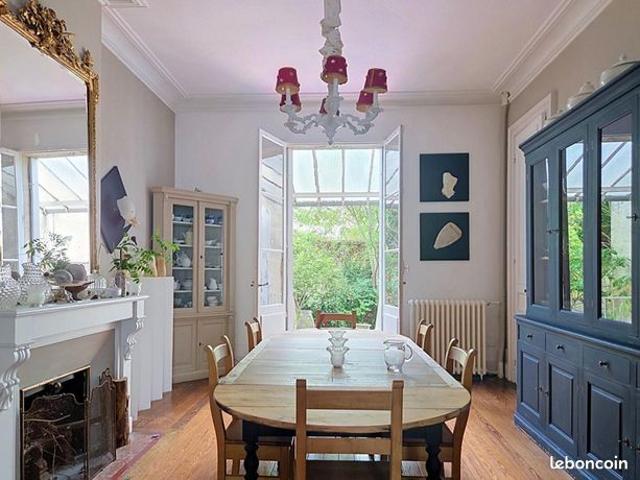 Maison 8 pièces 197 m²