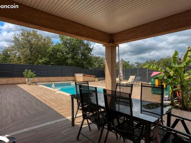 Maison 8 pièces 197 m²
