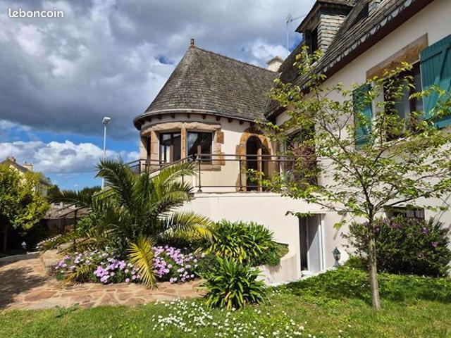Maison 8 pièces 197 m²