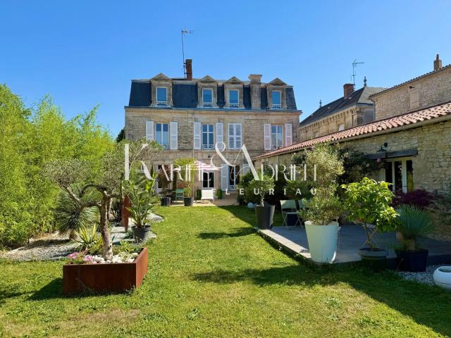 Maison 8 pièces 197 m²