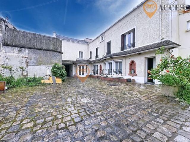 Maison 8 pièces 197 m²