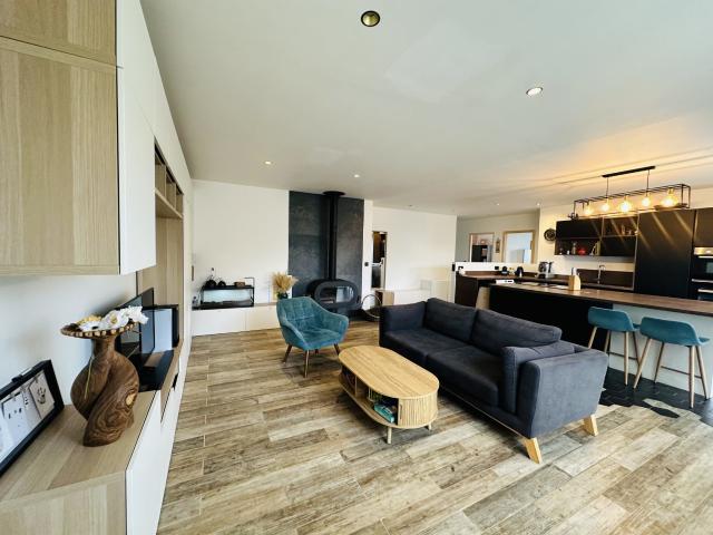 Maison 8 pièces 197 m²