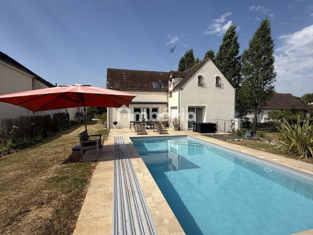 Maison 8 pièces 197 m²