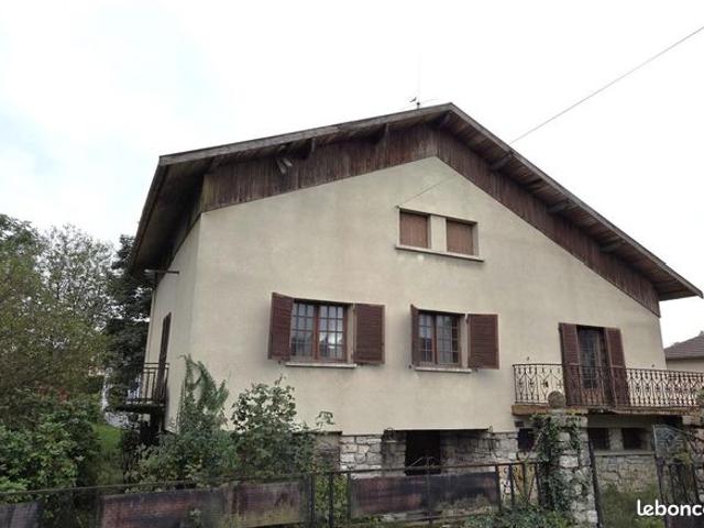 Maison 8 pièces 197 m²