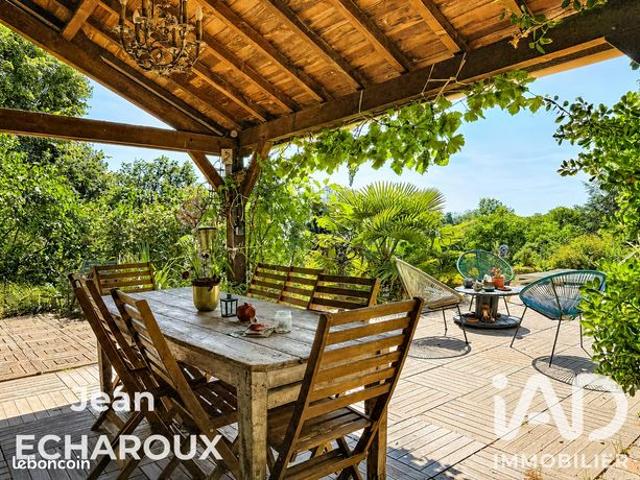 Maison 8 pièces 197 m²