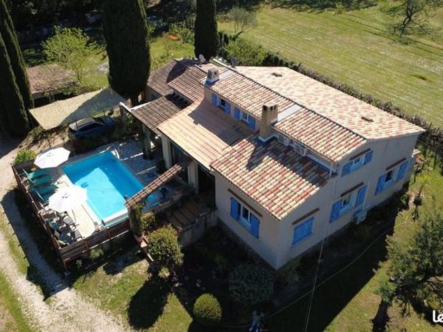 Maison 8 pièces 197 m²