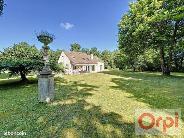 Maison 8 pièces 197 m²