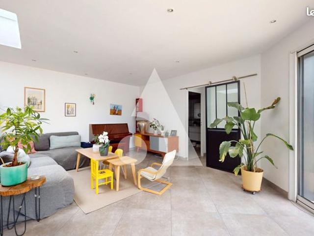 Maison 8 pièces 197 m²