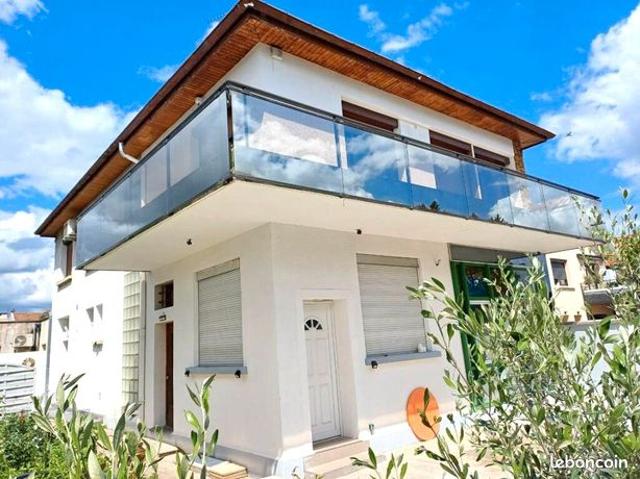 Maison 8 pièces 197 m²