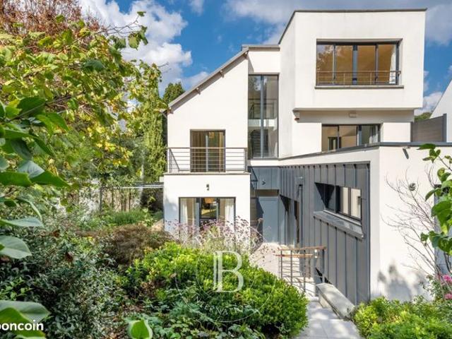 Maison 8 pièces 198 m²