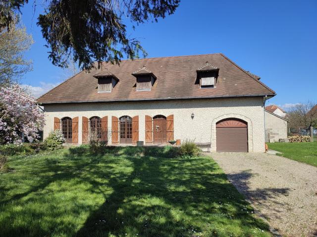 Maison 8 pièces 198 m²