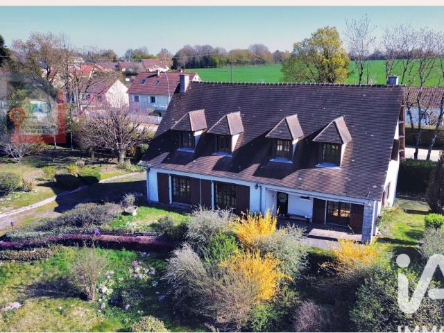 Maison 8 pièces 198 m²