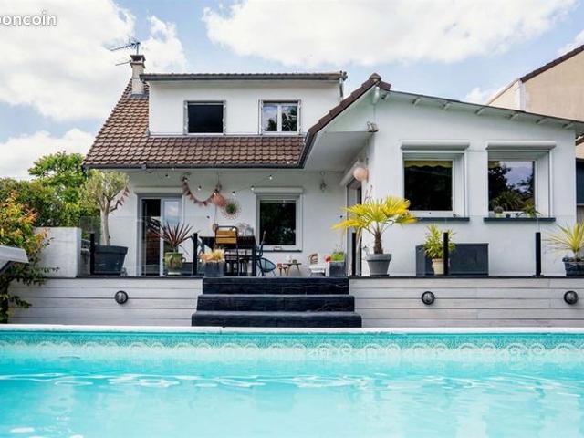 Maison 8 pièces 198 m²