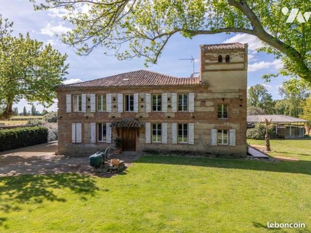 Maison 8 pièces 198 m²