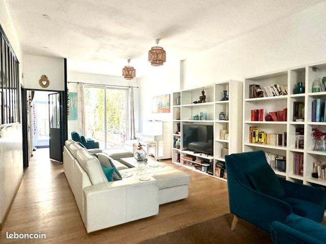 Maison 8 pièces 198 m²