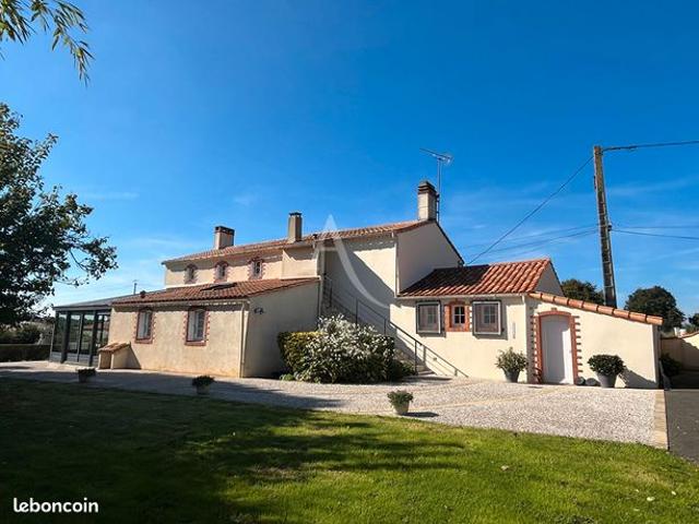 Maison 8 pièces 198 m²