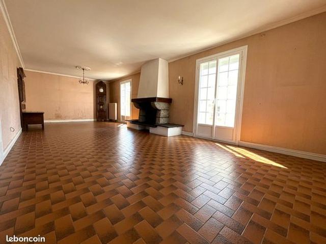 Maison 8 pièces 198 m²
