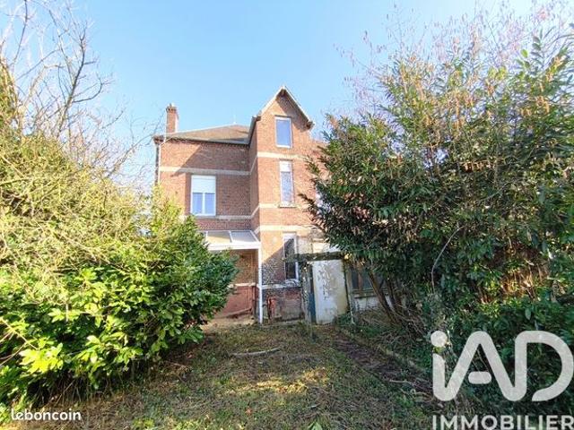 Maison 8 pièces 198 m²