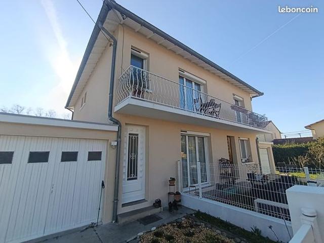 Maison 8 pièces 198 m²