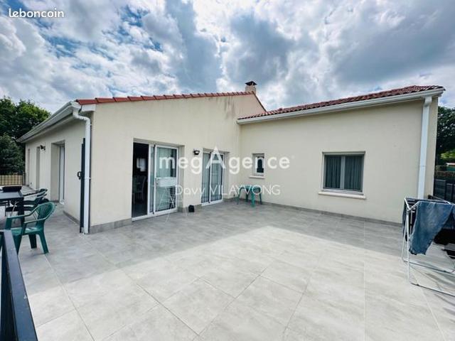 Maison 8 pièces 198 m²