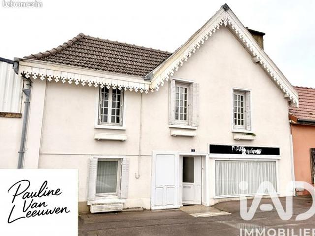 Maison 8 pièces 198 m²