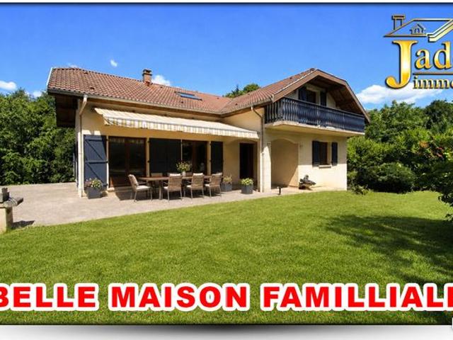 Maison 8 pièces 198 m²