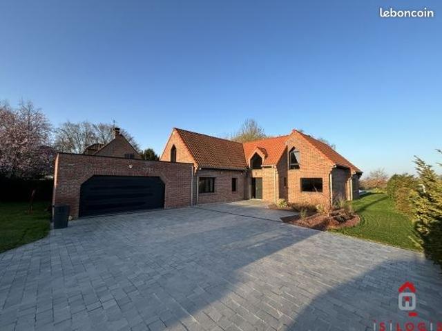 Maison 8 pièces 198 m²