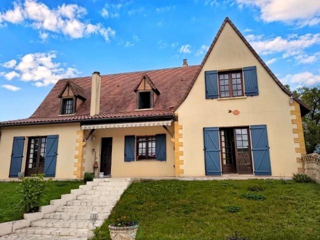 Maison 8 pièces 198 m²